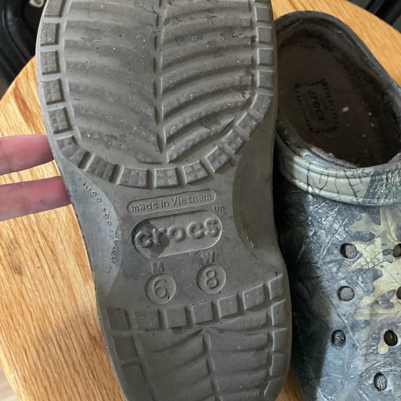 Camo Fur-Lined Crocs - Picture 2 of 2